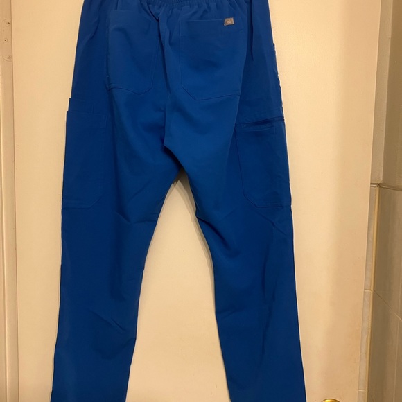 Figs scrub bottoms women’s M - Picture 3 of 4